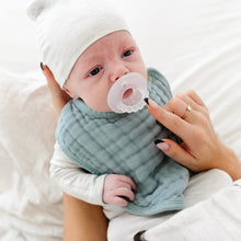 Load image into Gallery viewer, Cloud Muslin Bib 2 Pack
