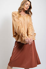 Load image into Gallery viewer, Dull Satin Loose Fit Top
