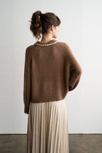 Load image into Gallery viewer, Scalloped Collar Sweater
