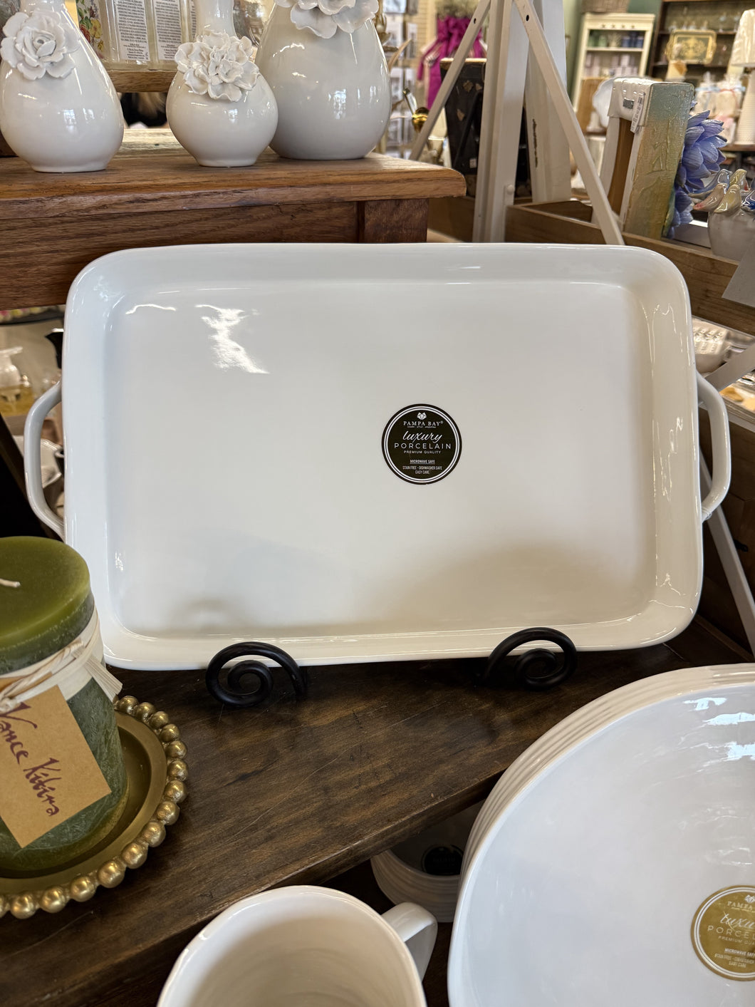 PB LBL2942WH TRAY W/HANDLES WHITE